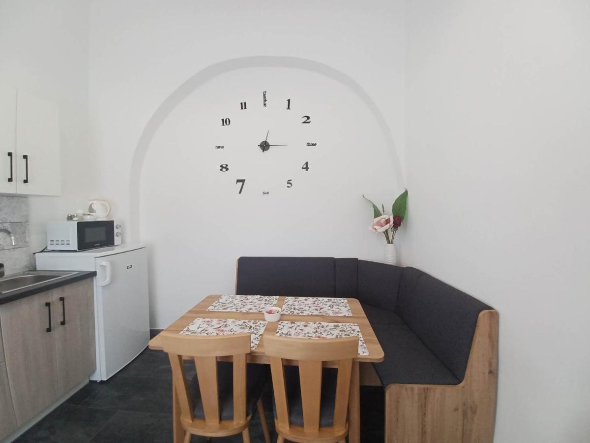אגר Rad-Var Apartmanhaz מראה חיצוני תמונה